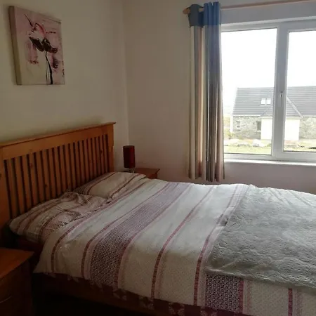 9 Corrymore Village * Keel (Mayo)