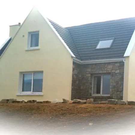 9 Corrymore Village